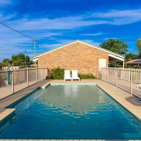 All Travellers Motor Inn Coonabarabran Exterior photo