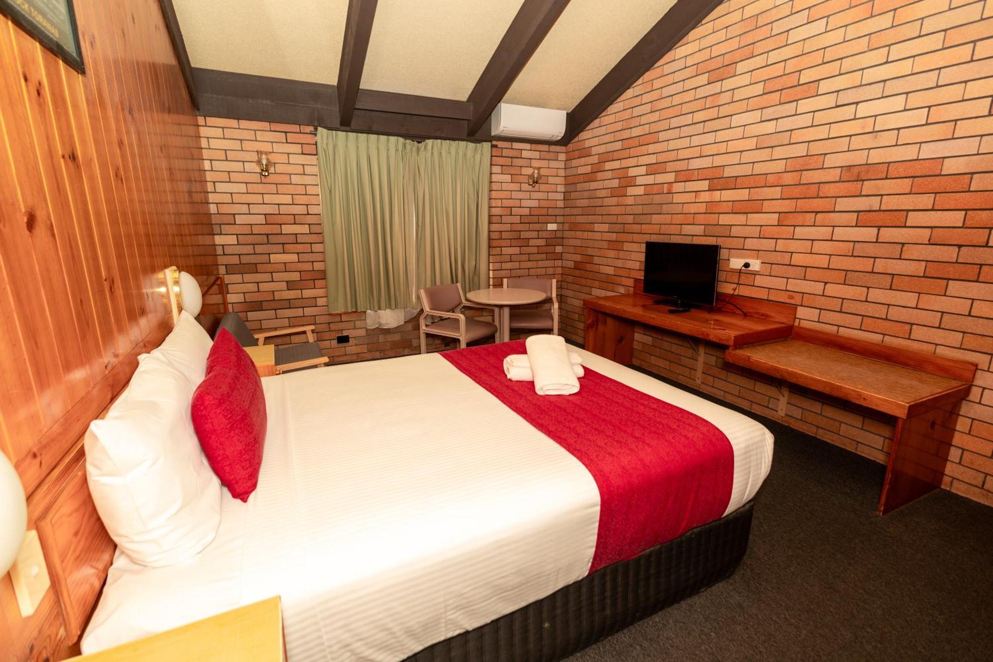All Travellers Motor Inn Coonabarabran Exterior photo