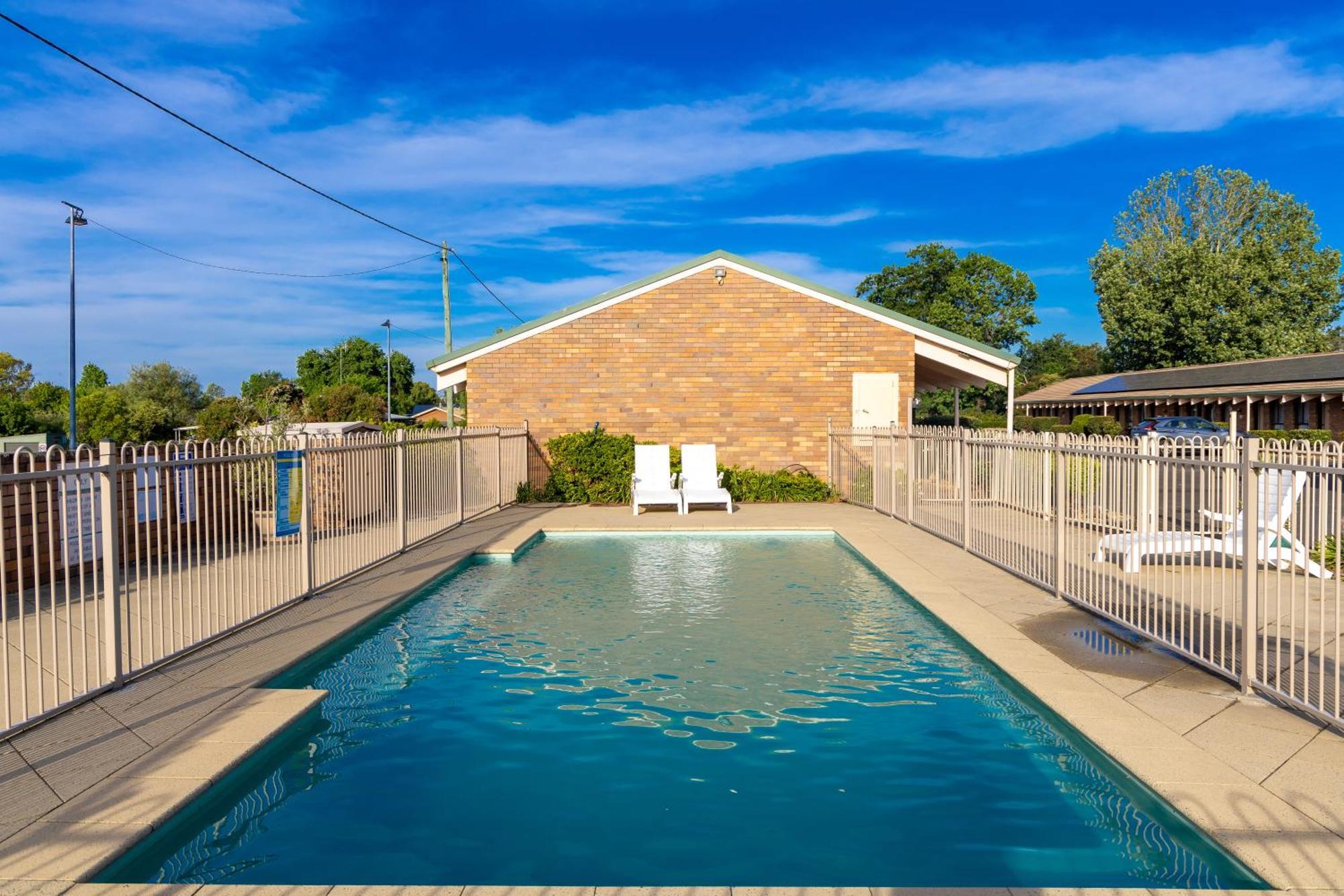 All Travellers Motor Inn Coonabarabran Exterior photo