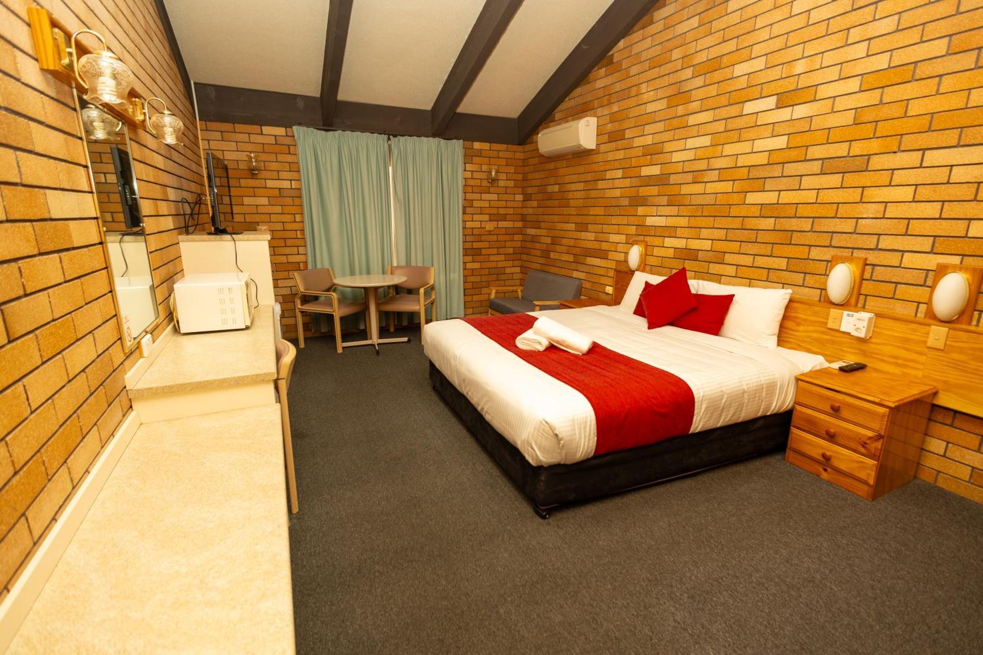 All Travellers Motor Inn Coonabarabran Exterior photo